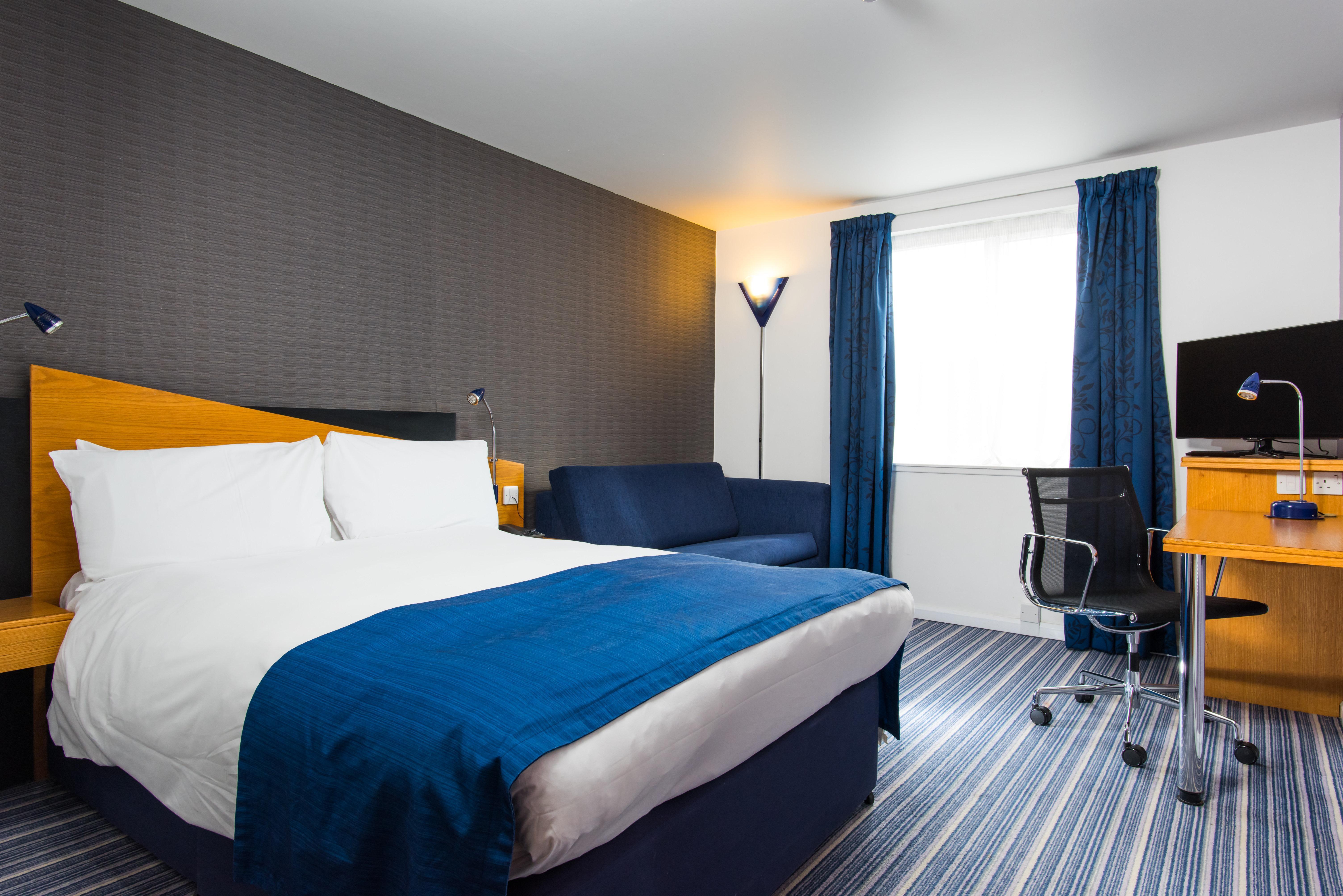 Holiday Inn Express Southampton West By Ihg Totton Exterior foto