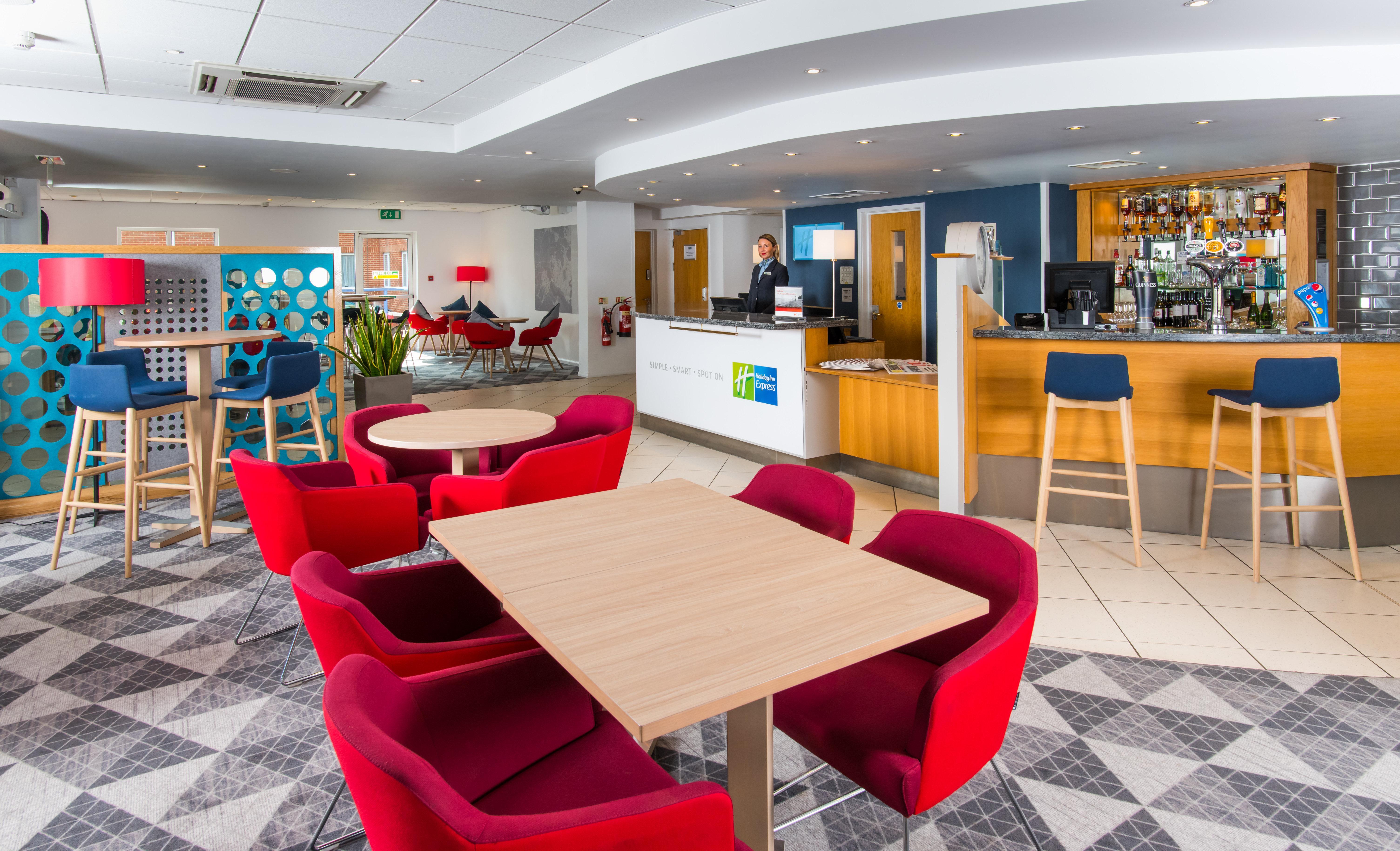 Holiday Inn Express Southampton West By Ihg Totton Exterior foto