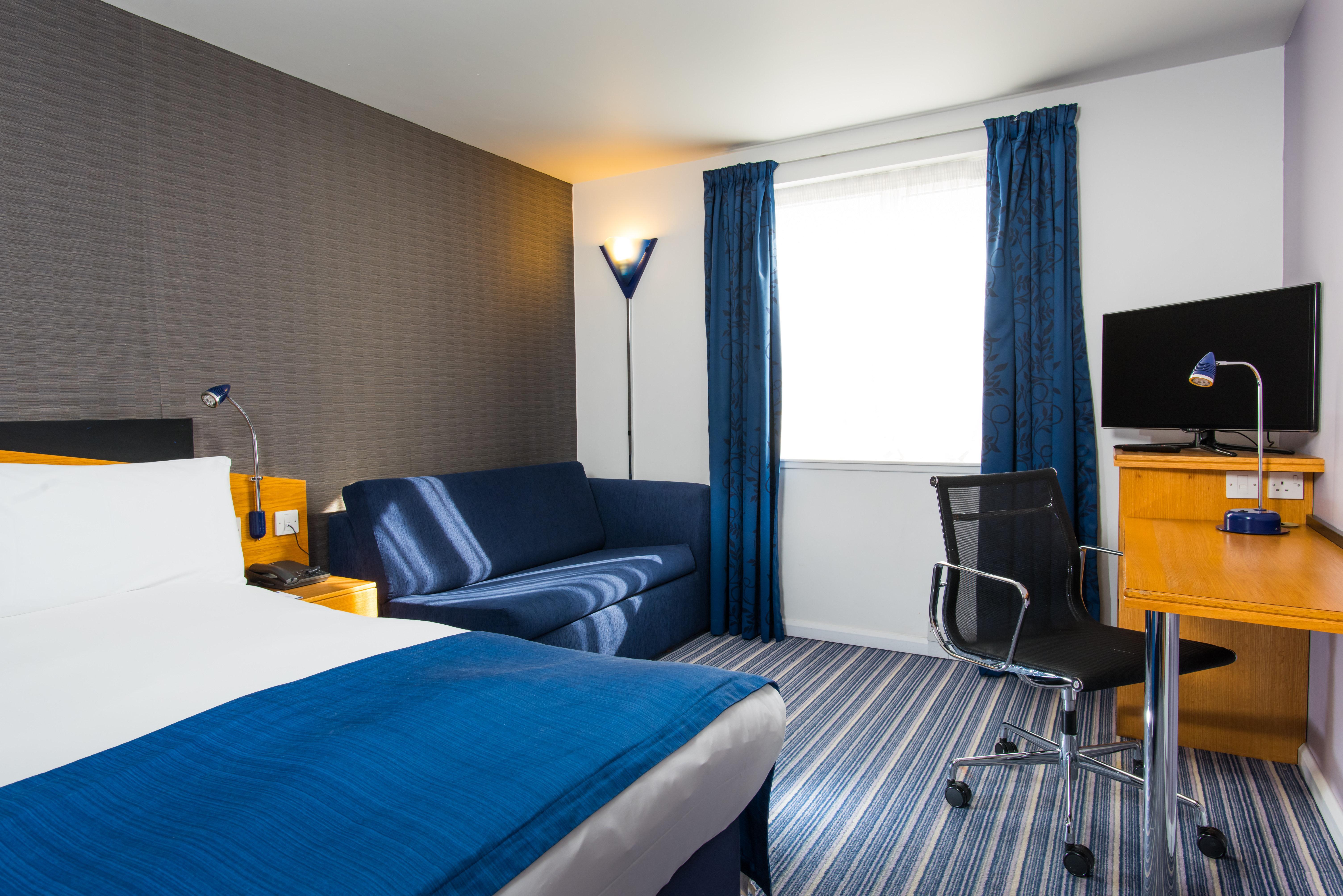 Holiday Inn Express Southampton West By Ihg Totton Exterior foto