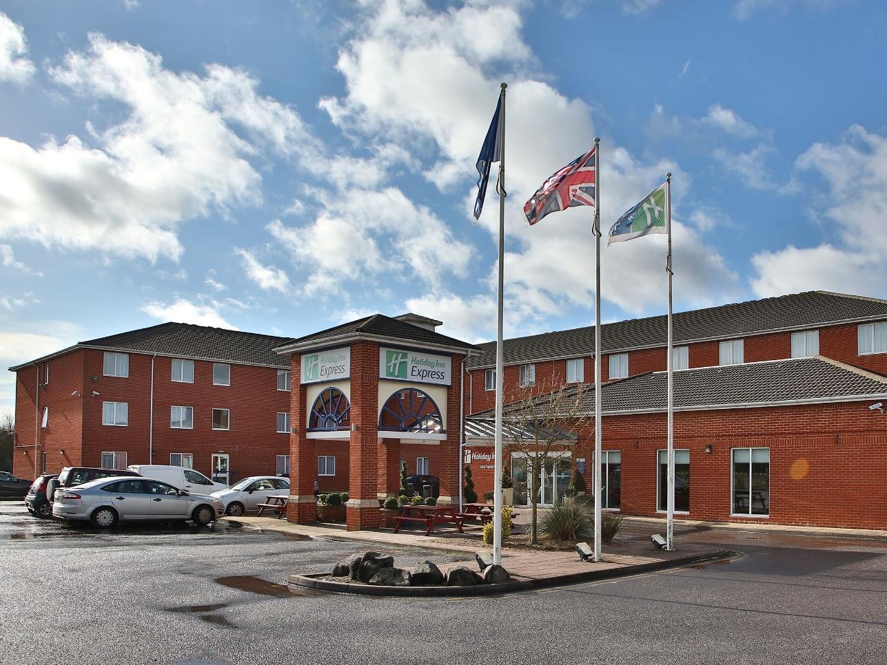 Holiday Inn Express Southampton West By Ihg Totton Exterior foto