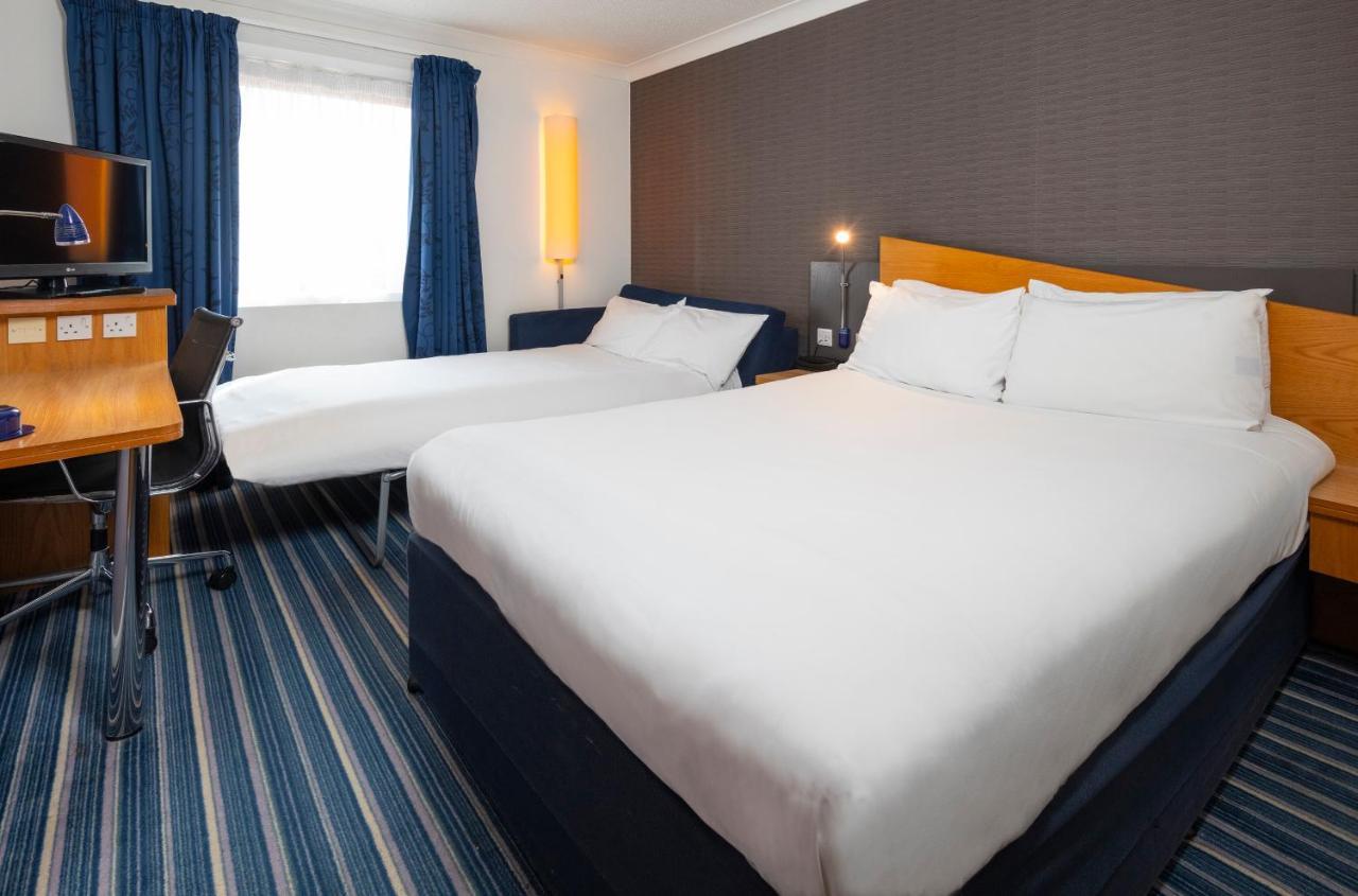Holiday Inn Express Southampton West By Ihg Totton Exterior foto