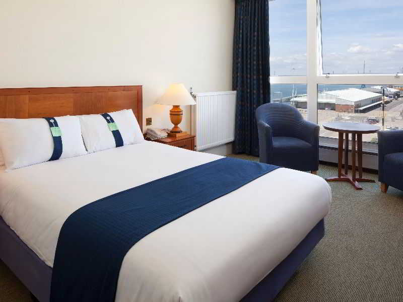 Holiday Inn Express Southampton West By Ihg Totton Exterior foto